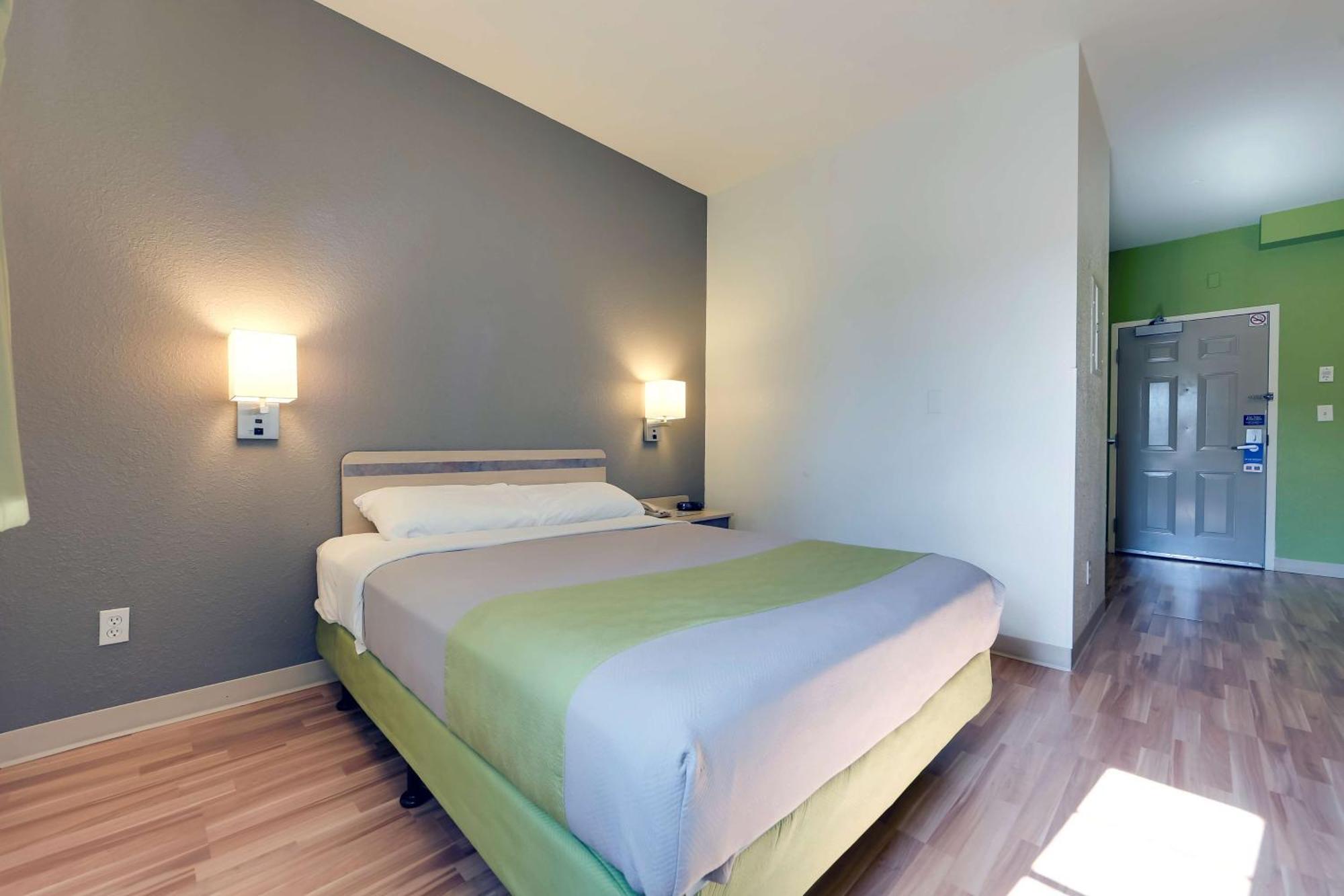 Studio 6 Toronto - Mississauga With Kitchenettes Экстерьер фото