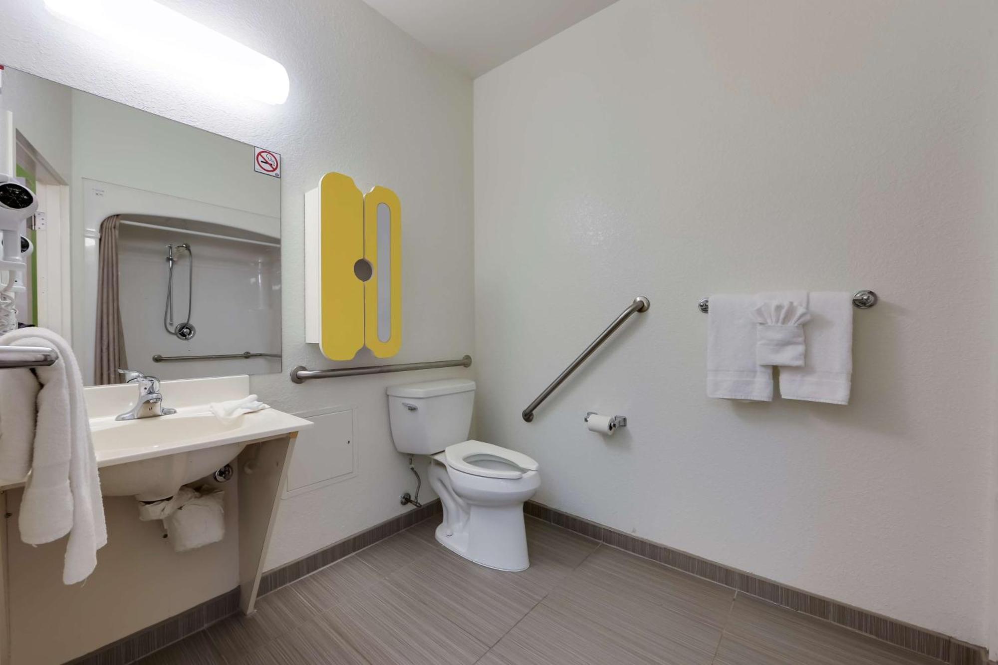 Studio 6 Toronto - Mississauga With Kitchenettes Экстерьер фото